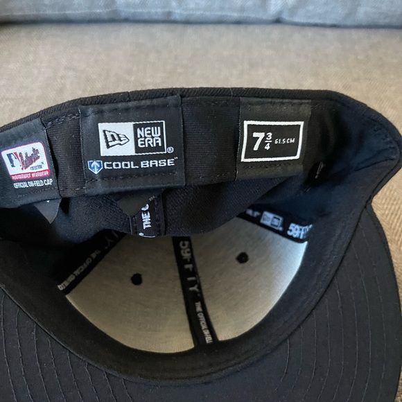 SF Giants fitted rings hat from 2012 world series. 7 3/4.  Wore once. - Picture 3 of 3